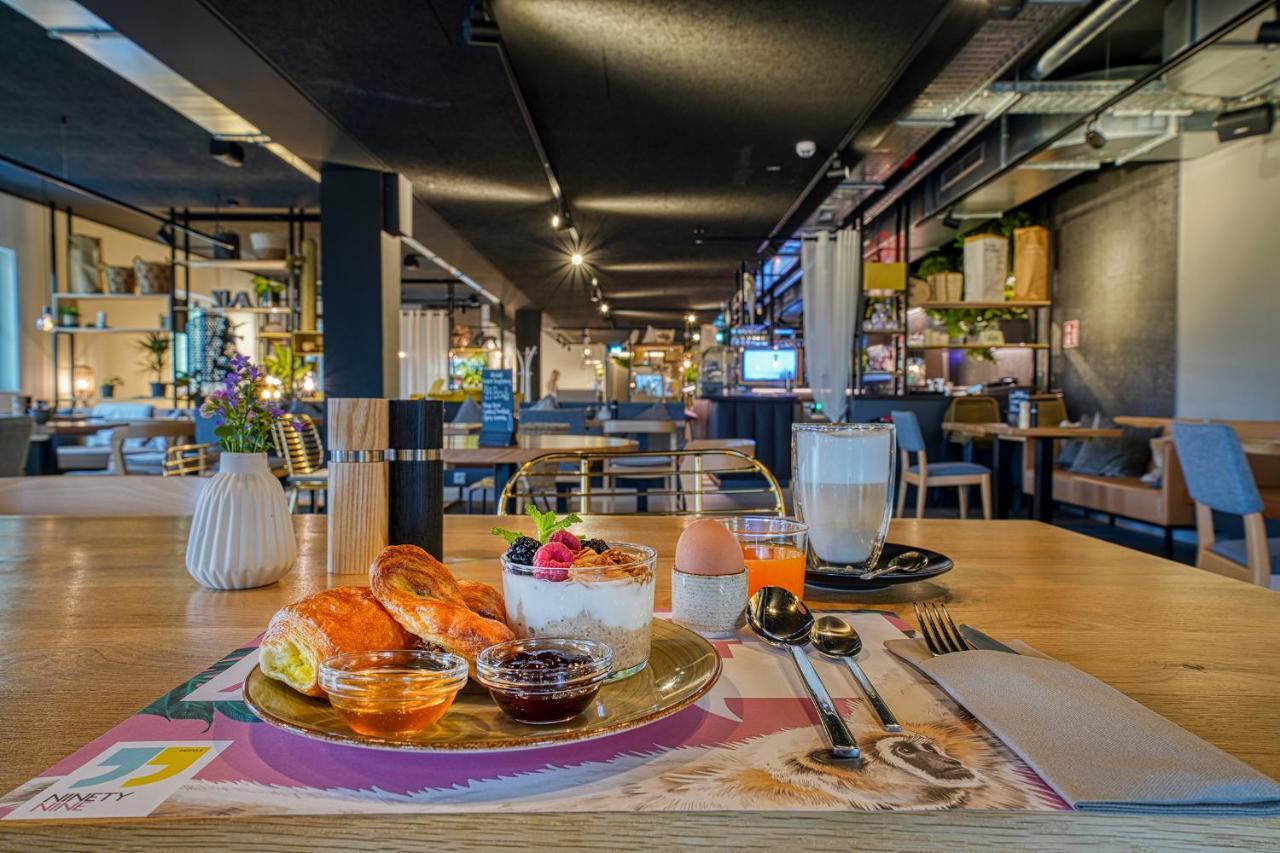 Vienna House Easy By Wyndham Augsburg Hotel Ngoại thất bức ảnh